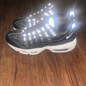 Nike Air Max 95 black & white size 6.5 women's
